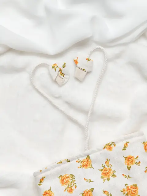 fcb_002_beige-yellow-roses_2.jpg
