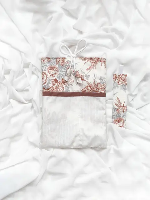 fcb_003_gray-brown-flowers_1.jpg
